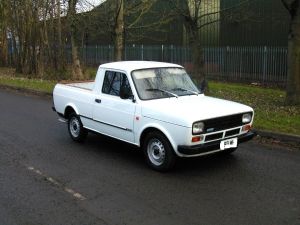 FIORINO FIAT 1300 DIESEL A 5 MARCE  E SENZA TARGHE VENDO SOLO PER RICAMBI 