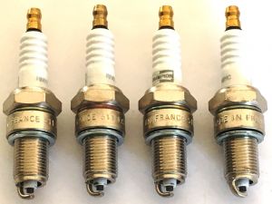 CANDELE LADA NIVA  1.7   1.6