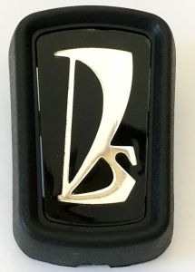 FREGGIO LOGO STEMMA NERO  MASCHERINA ANTERIORE LADA NIVA 1.6-1.7-1.9D